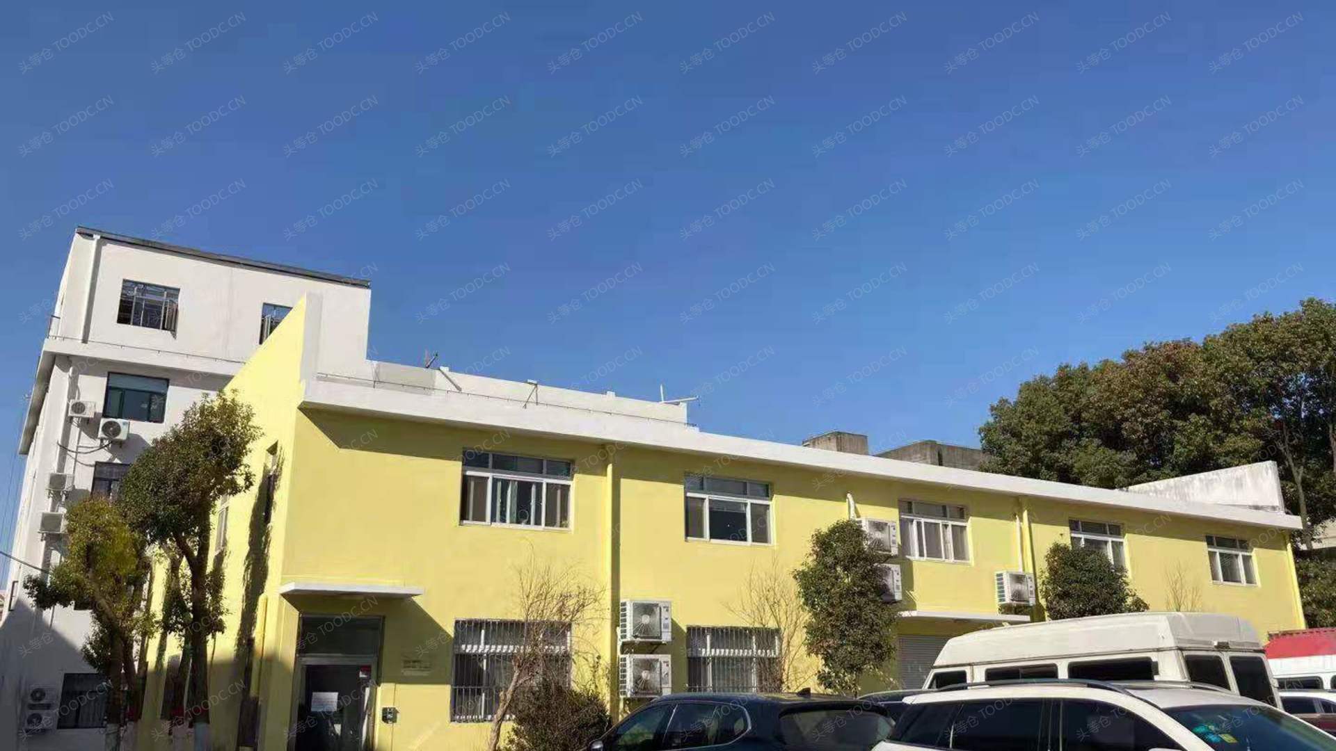 闵行七宝多层仓库出租层高4米原房东有产证配套办公室适合仓储等