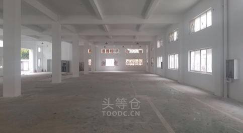 嘉定江桥多层库出租 可分割 层高5.5米 独门独院 104地块 有产证 适合服装医疗器械加工等