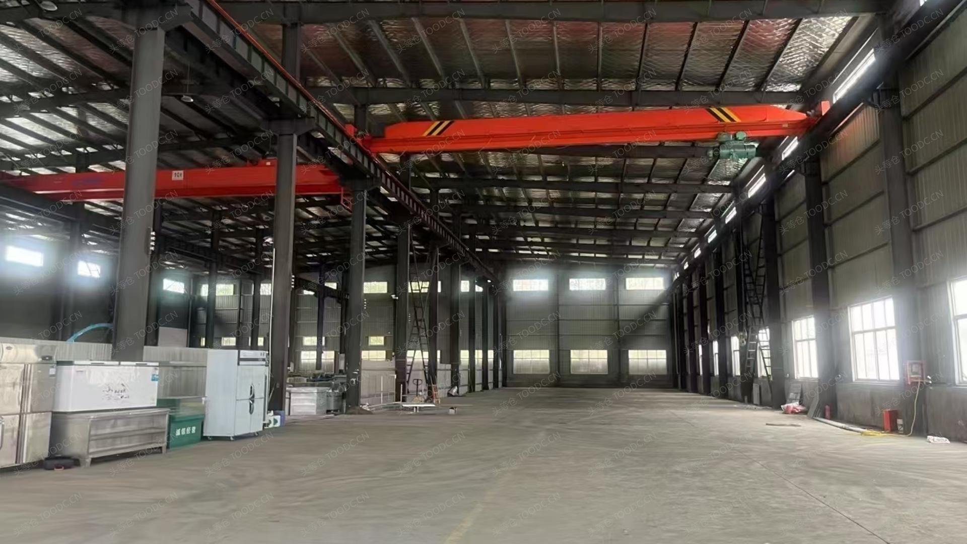 张家港金港单层厂房出租 有行车 层高12米 原房东 有产证 配套办公室_苏州张家港金港仓库厂房出租