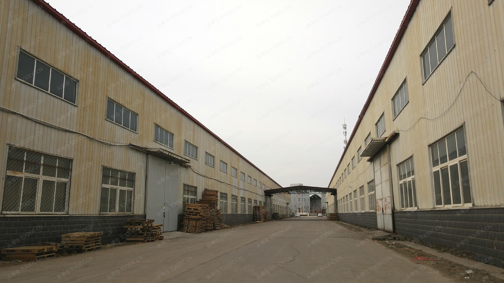北辰大张庄单层仓库出租 层高7米 有产证 适合仓储加工等_天津北辰大张庄仓库厂房出租