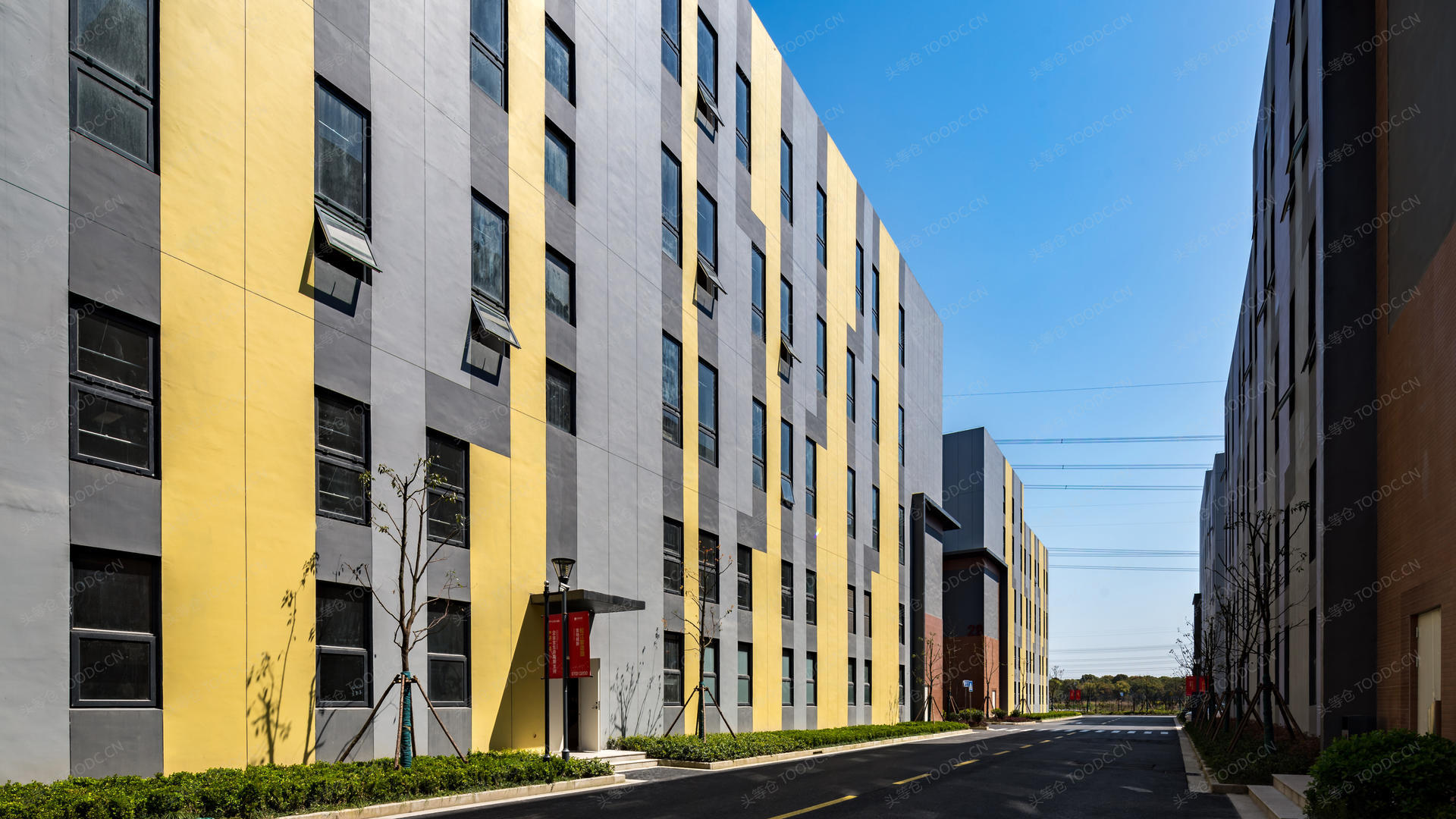 松江新桥多层厂房出租 可分割 带消防喷淋 层高7.2米 原房东 有产证 配套办公室食堂 适合金属设备医疗器械等_上海松江新桥仓库厂房出租