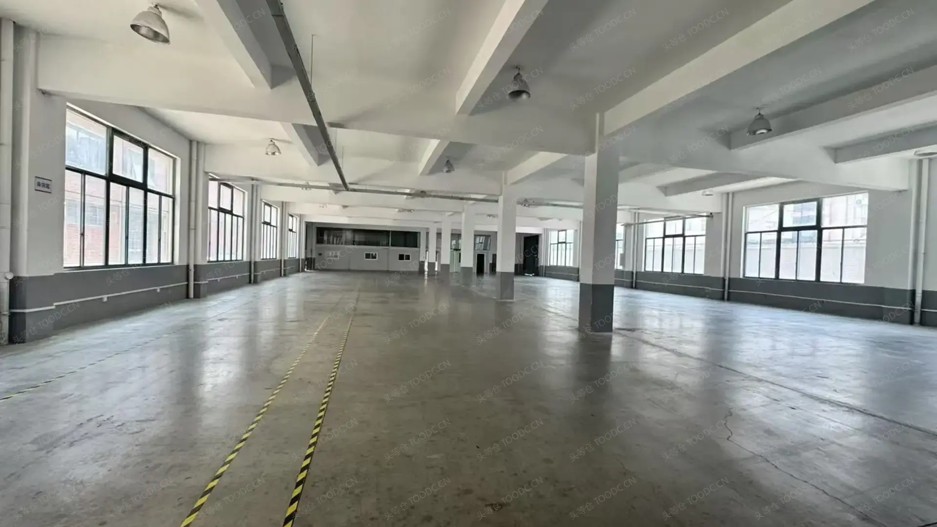 青浦华新多层仓库出租 租期灵活 可分割 带消防喷淋 带月台 层高8米 原房东 104地块 有产证 配套办公室 适合仓储快递快运城市配送等_上海青浦华新仓库厂房出租