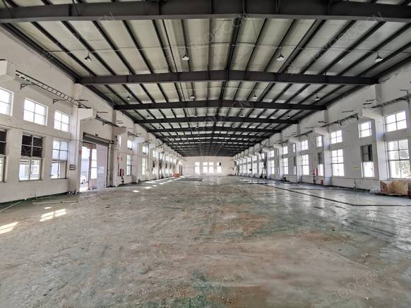 松江工业区 2600平独栋单层火车头厂房 原房东无公摊 层高9米 大车周转灵活 