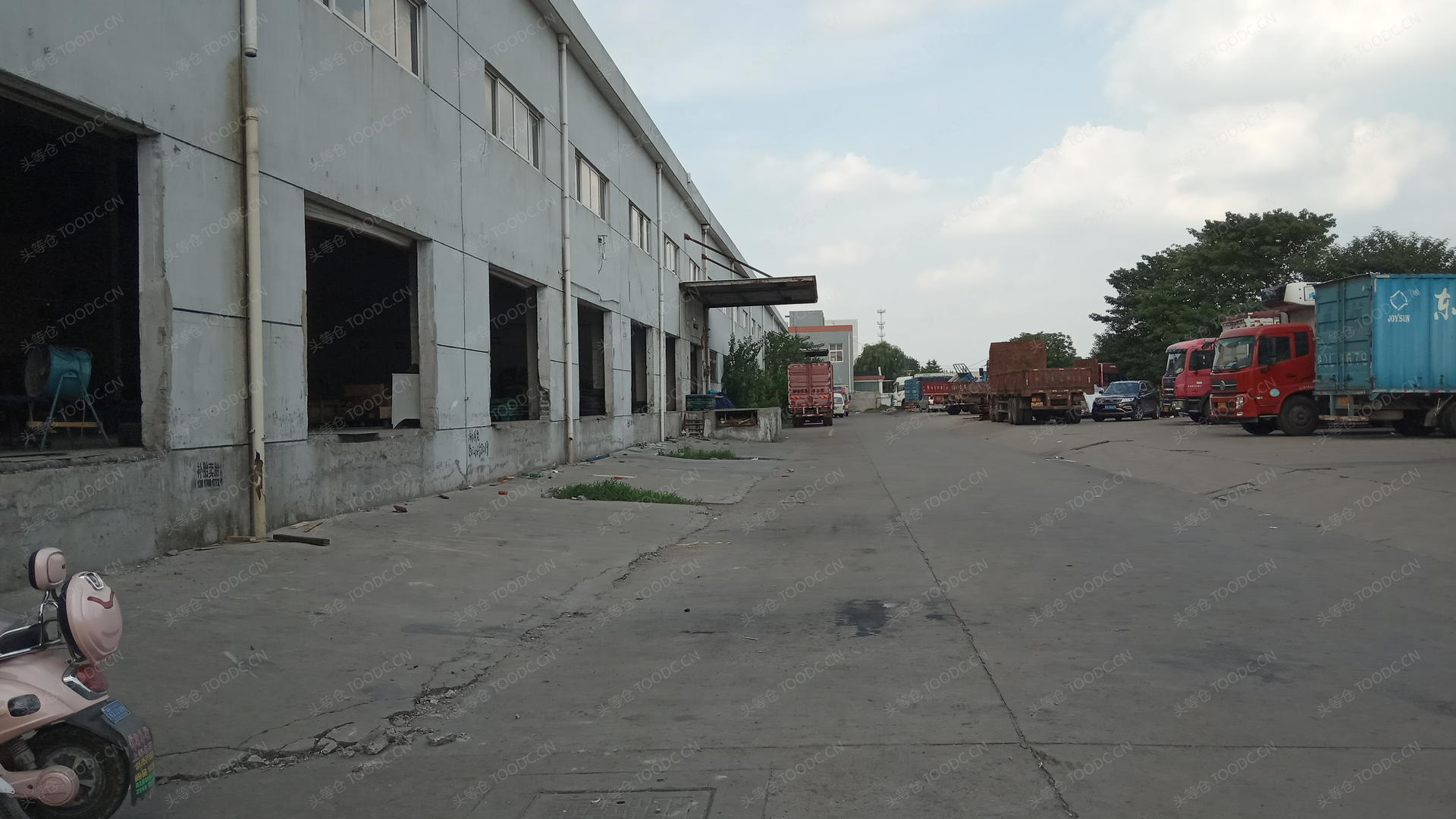 闵行七宝单层仓库出租 租期灵活 带消防喷淋 带月台 层高9米 104地块 有产证 配套办公室 适合加工仓储等_上海闵行七宝仓库厂房出租