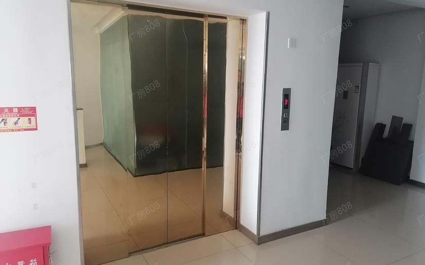 350平办公室，业主直租，内部配有简装修，园区形象佳，产证齐全_上海松江佘山仓库厂房出租_上海厂房808