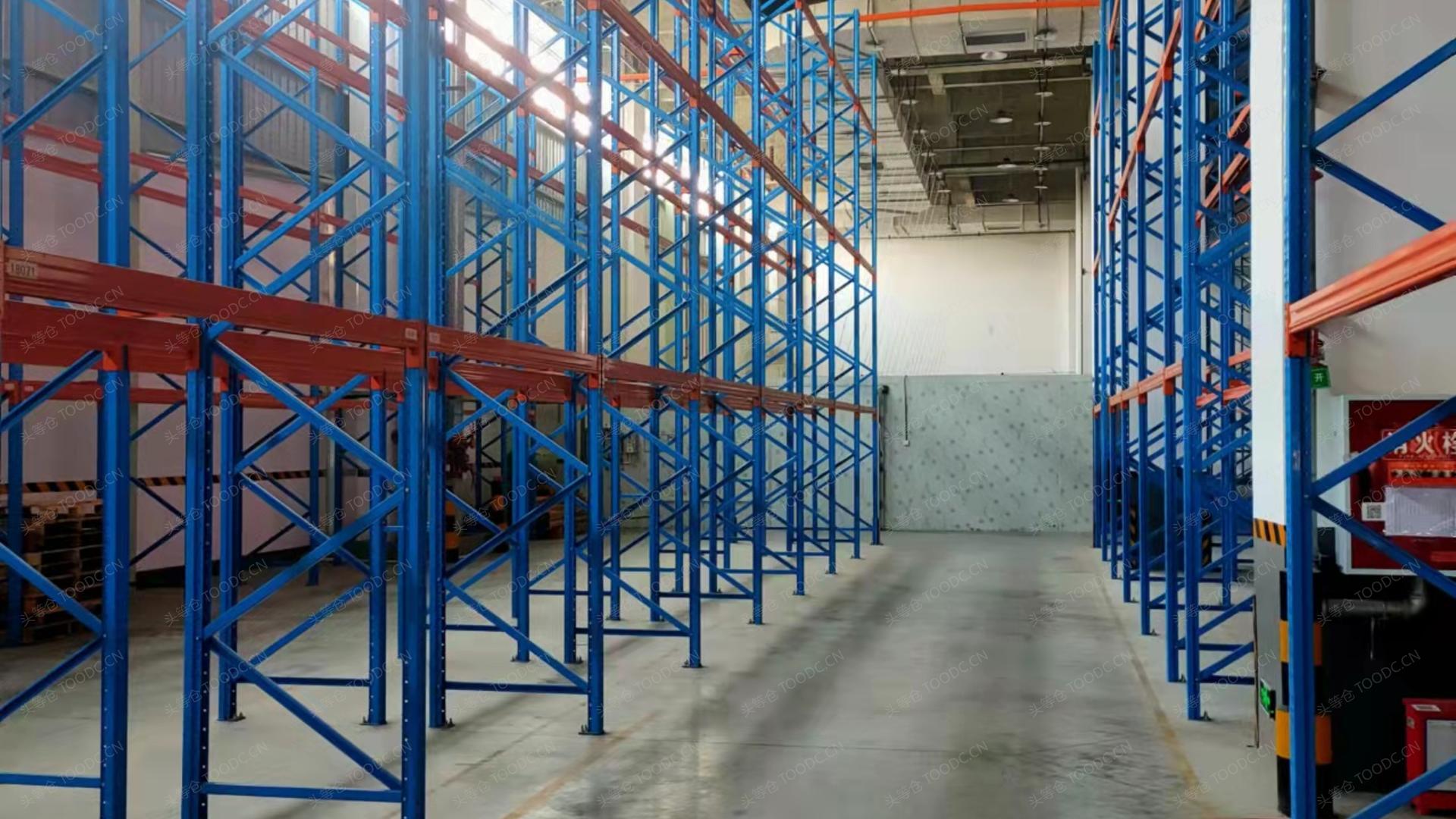 双流区西航港多层仓库出租可分割带消防喷淋带月台层高93米有产证配套