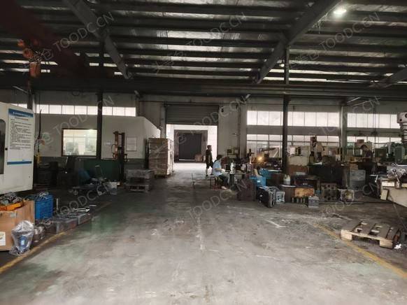 楼上2200平 厂房出租 业主直租 配套办公室 可做仓储