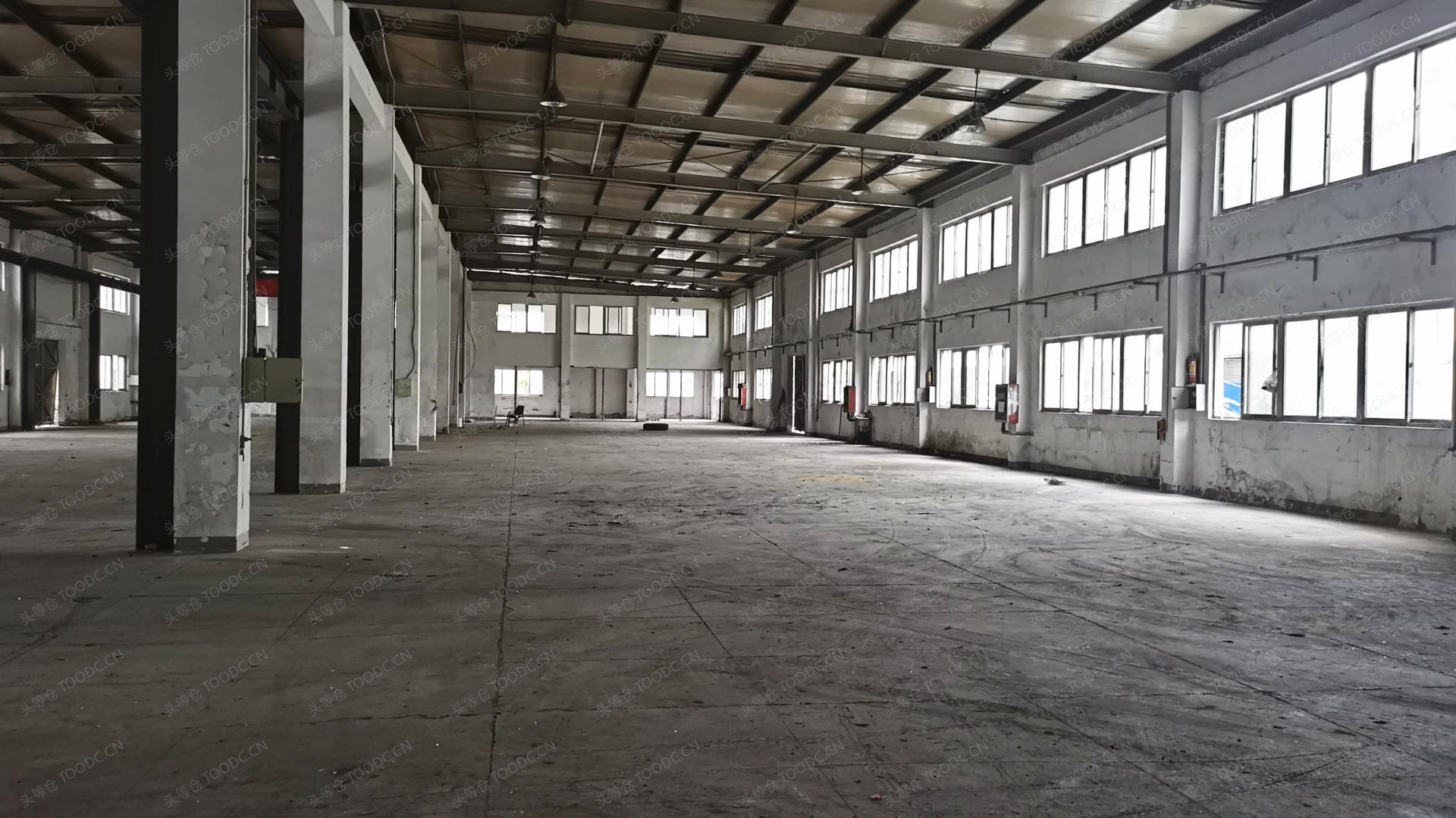 江宁秣陵单层和多层仓库厂房出租 可分割 带消防喷淋 有行车 层高7.6米 原房东 有产证 配套办公室 适合设备服装加工等_南京江宁秣陵仓库厂房出租