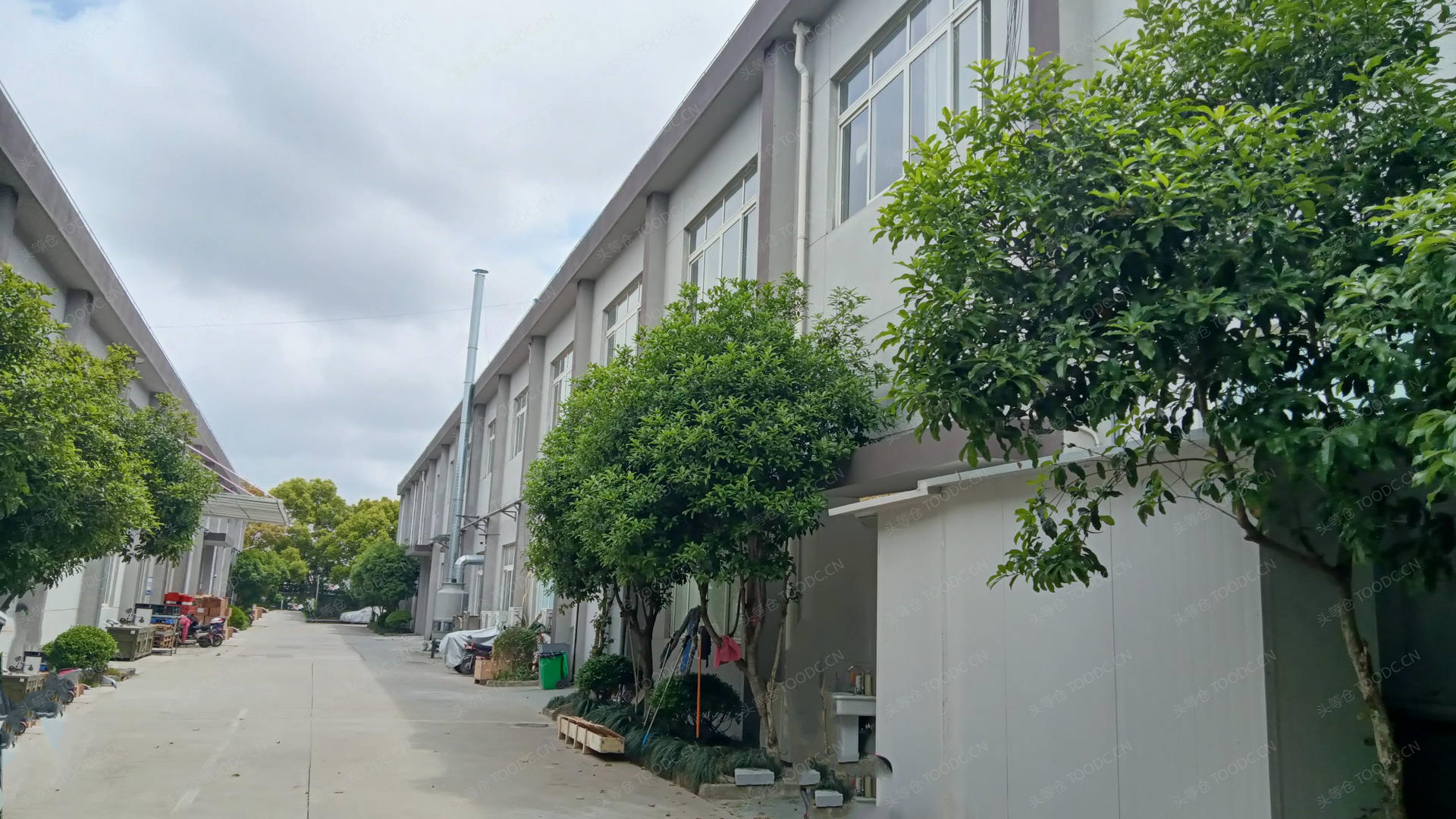 闵行颛桥单层和多层仓库厂房出租 层高5.5米 原房东 104地块 有产证 配套办公室 适合金属设备医疗器械等_上海闵行颛桥仓库厂房出租