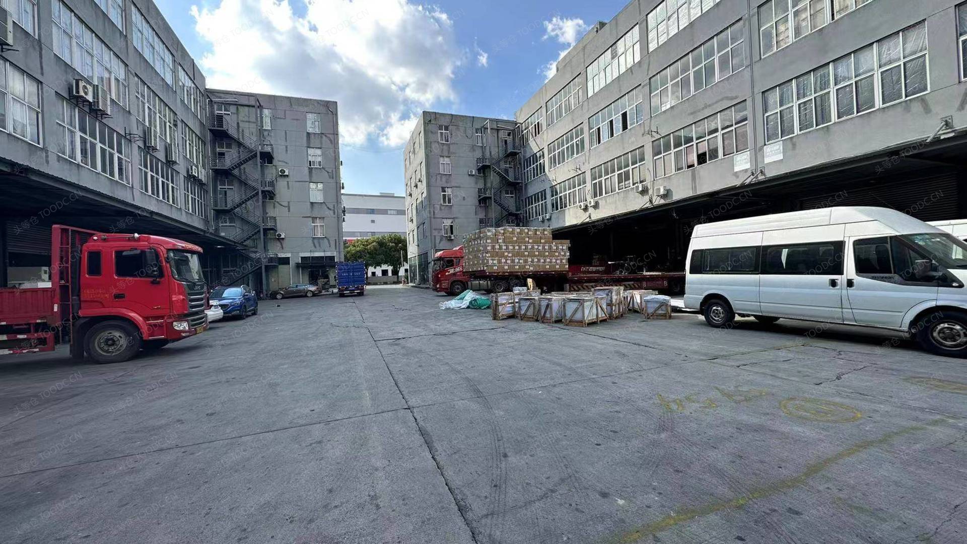 嘉定南翔多层仓库出租 租期灵活 带月台 层高6米 原房东 有产证 配套办公室宿舍 适合仓储等_上海嘉定南翔仓库厂房出租