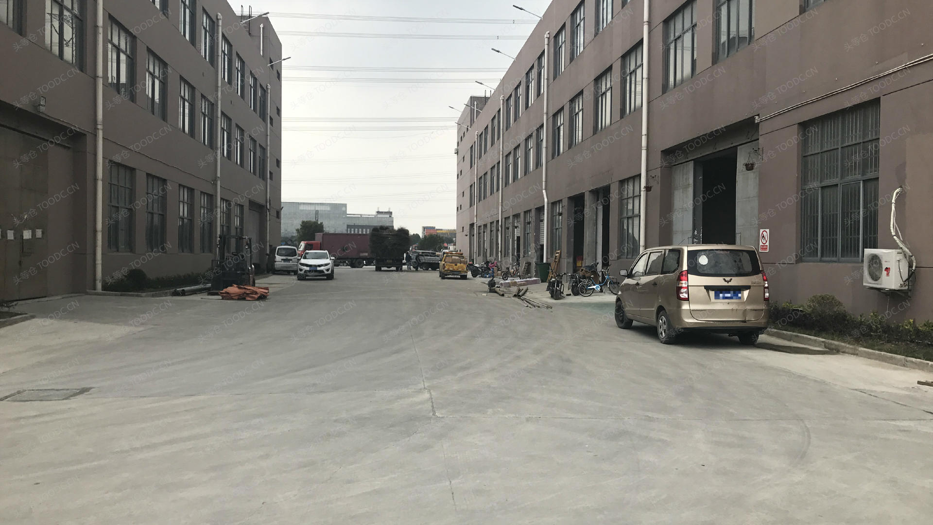 松江泗泾多层厂房出租 带消防喷淋 层高5米 原房东 104地块 有产证 配套办公室 适合金属设备加工等_上海松江泗泾仓库厂房出租