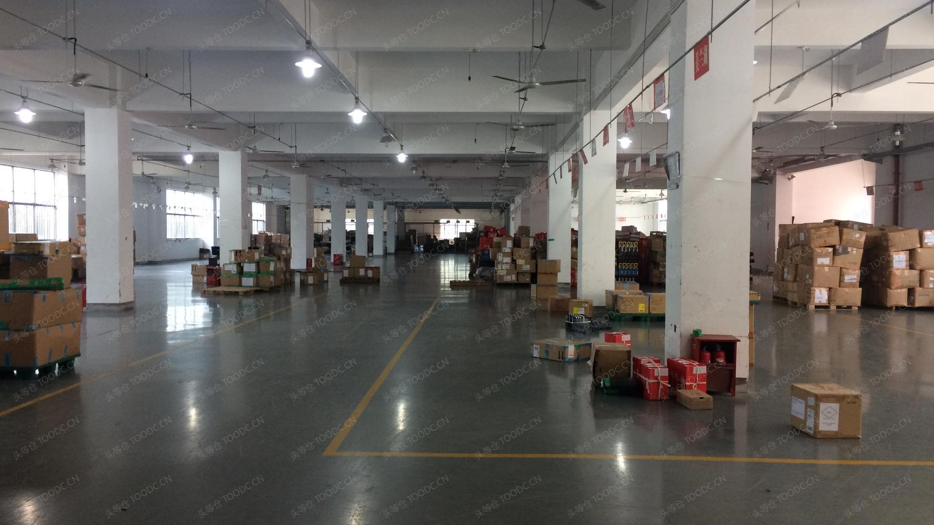 闵行梅陇多层仓库出租 租期灵活 带消防喷淋 带月台 层高4.2米 原房东 104地块 有产证 配套办公室 适合服装家具家电加工等_上海闵行梅陇仓库厂房出租