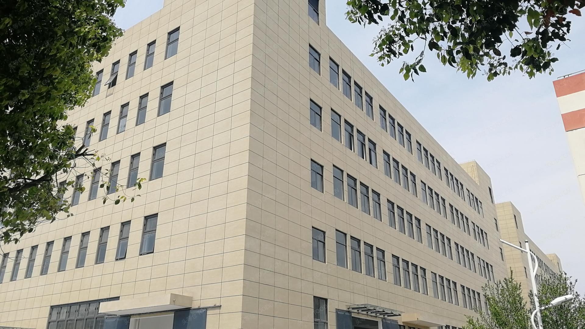 青浦重固单层和多层仓库厂房出租 带消防喷淋 带月台 层高8米 104地块 有产证 配套办公室 适合塑胶塑料设备服装等_上海青浦重固仓库厂房出租