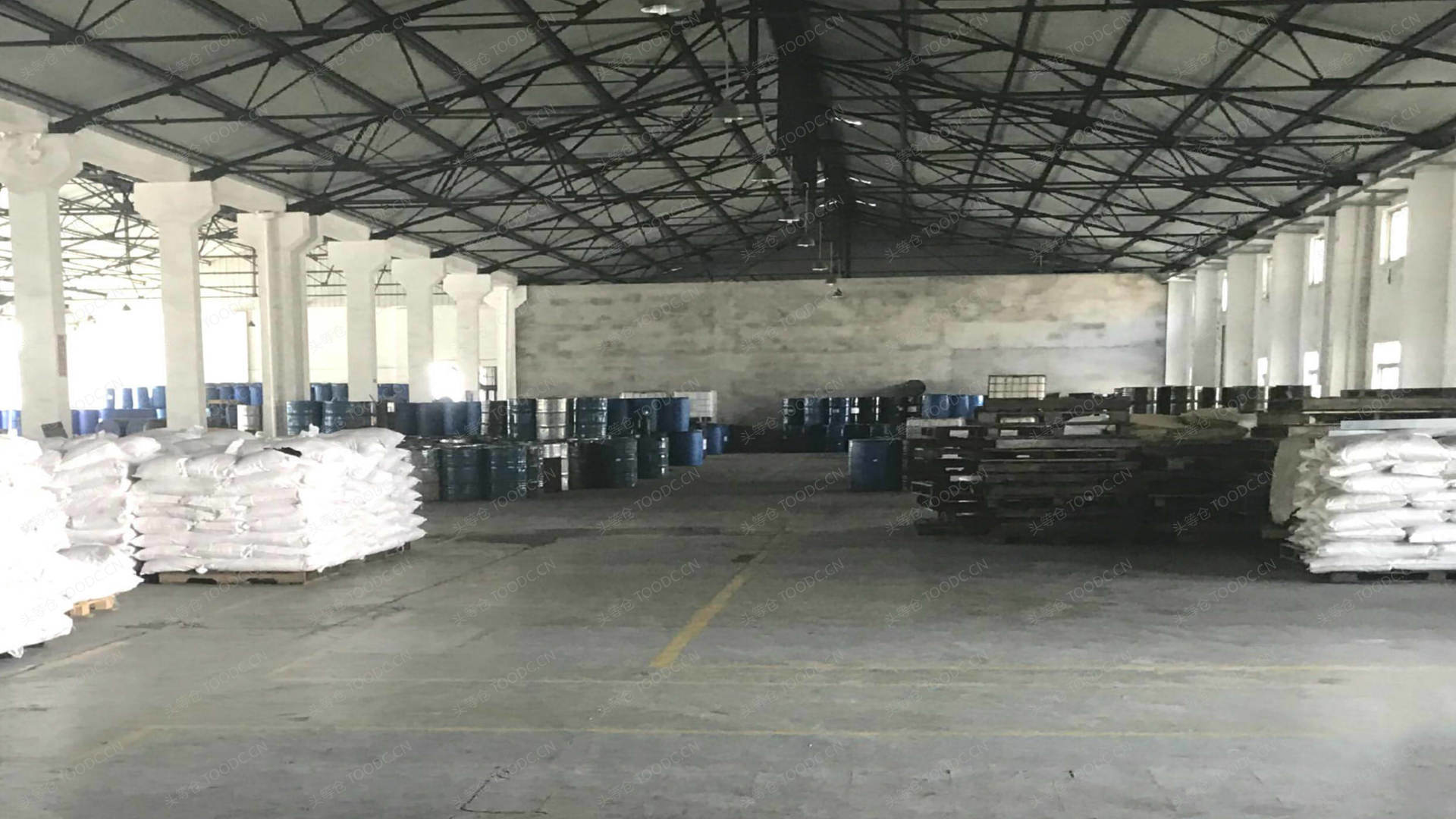松江中山单层仓库出租 可分割 层高9米 104地块 有产证 配套办公室 可托管 适合服装加工仓储等_上海松江中山仓库厂房出租