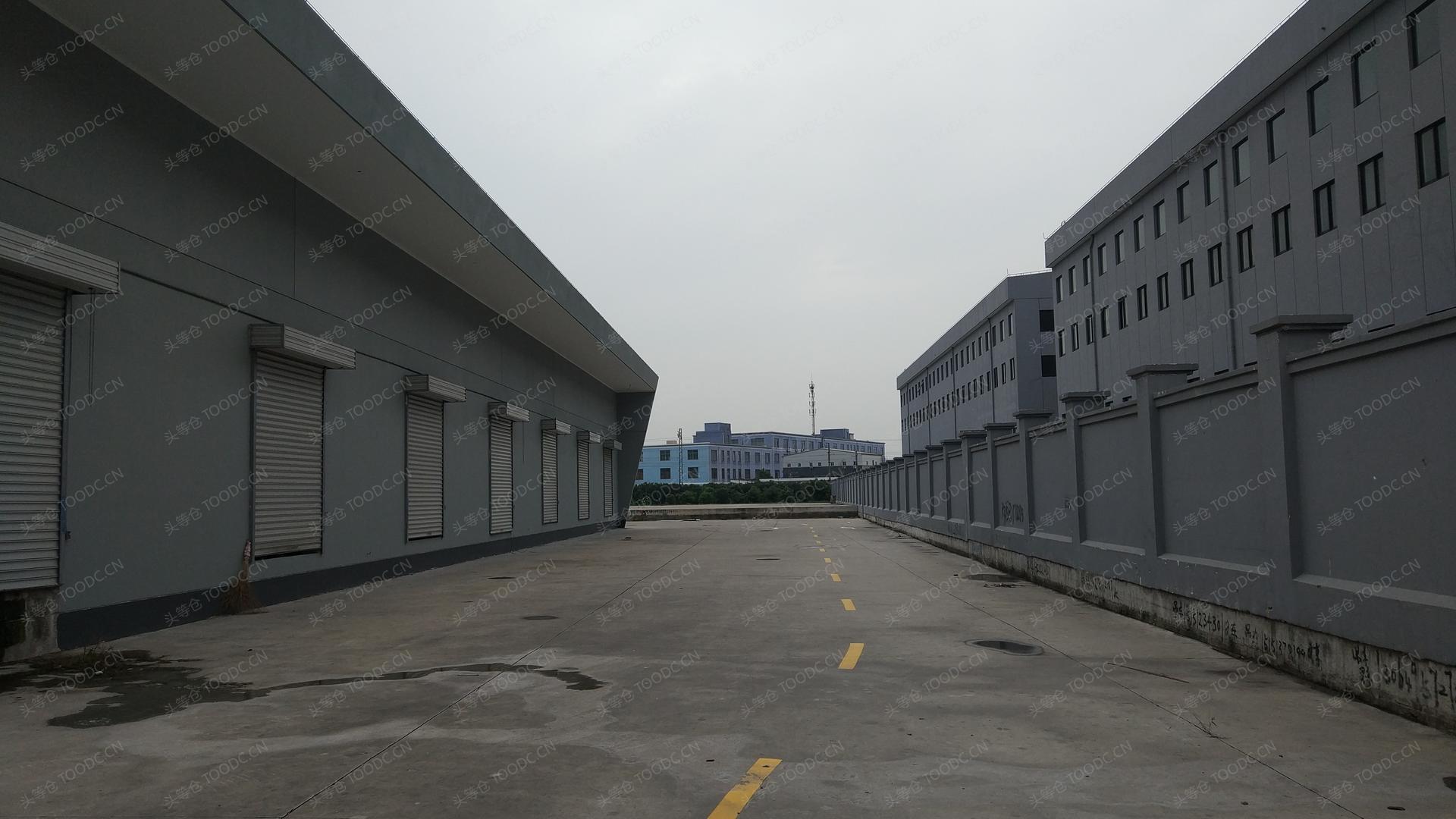 松江新桥单层和多层仓库出租 带消防喷淋 带月台 层高7米 104地块 有产证 配套办公室 可托管 适合金属设备服装等_上海松江新桥仓库厂房出租