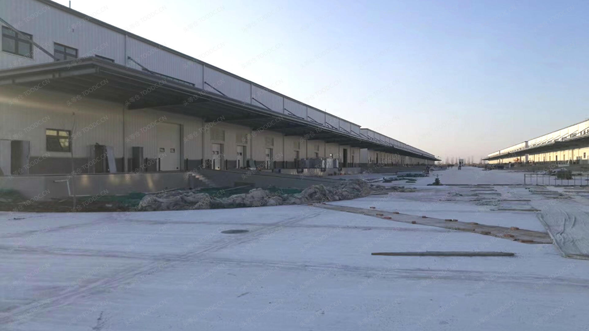 宁河天津潘庄工业区单层仓库出租 租期灵活 可分割 带消防喷淋 带月台 层高10米 原房东 有产证 适合仓储等_天津宁河天津潘庄工业区仓库厂房出租