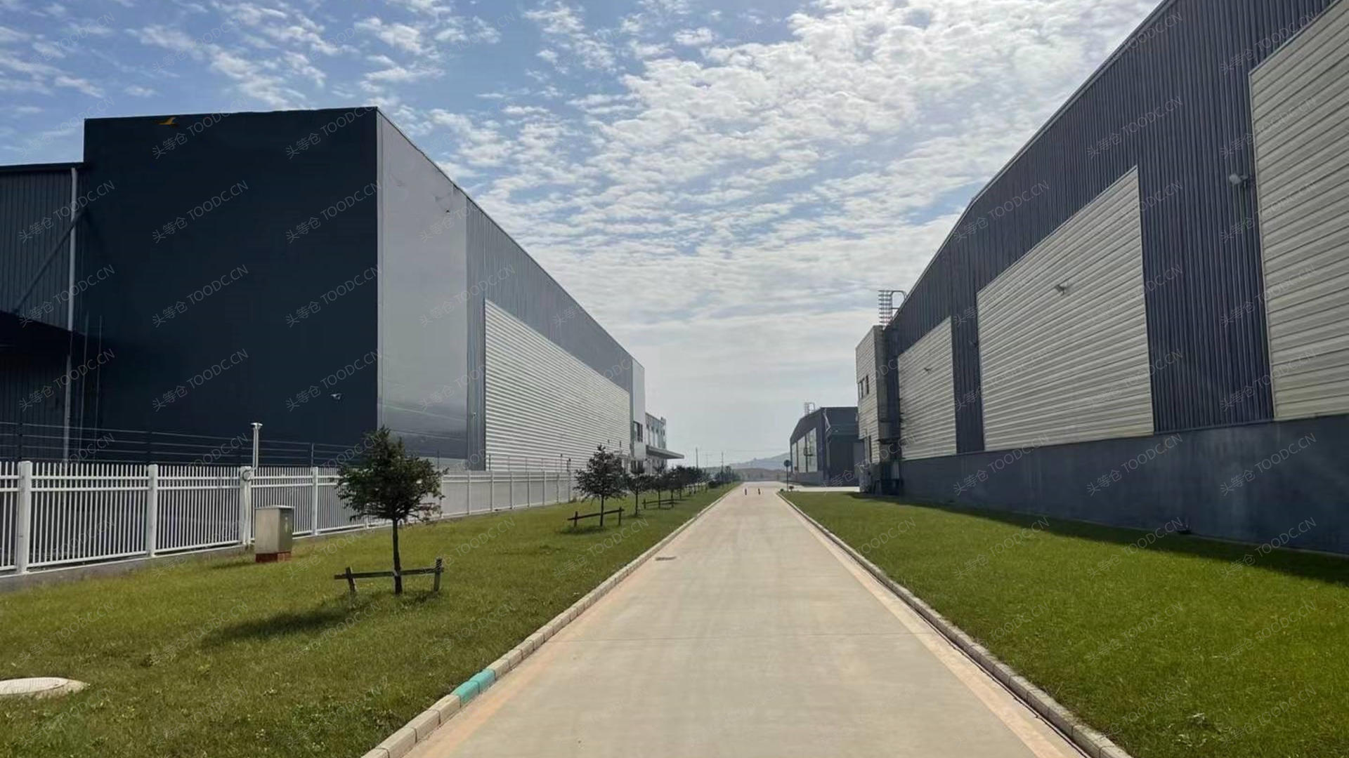 金州七顶山满族单层仓库出租 可分割 带消防喷淋 层高12米 原房东 配套办公室宿舍 适合仓储快递快运城市配送等_大连金州七顶山满族仓库厂房出租