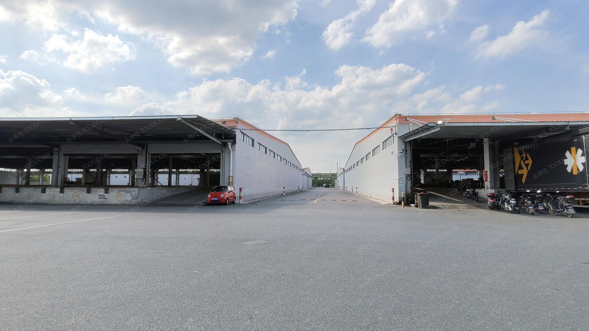 嘉定马陆单层仓库出租 租期灵活 带消防喷淋 带月台 层高7米 原房东 有产证 适合设备服装加工等_上海嘉定马陆仓库厂房出租