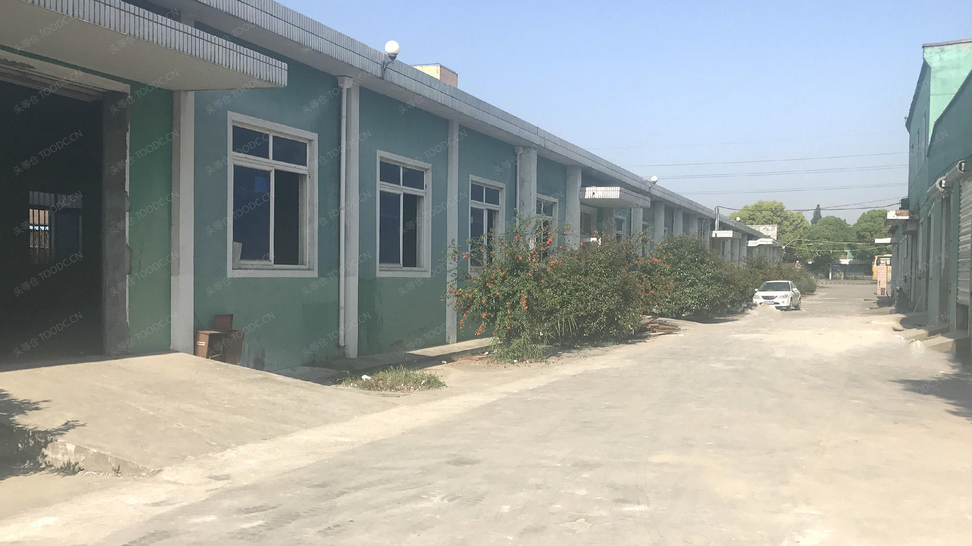 青浦白鹤单层仓库出租 租期灵活 层高4.5米 原房东 有产证 可托管 适合金属设备加工等_上海青浦白鹤仓库厂房出租