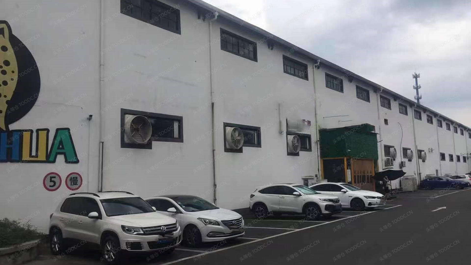 闵行颛桥单层仓库厂房出租 可分割 层高12米 104地块 有产证 配套办公室 适合金属设备服装等_上海闵行颛桥仓库厂房出租