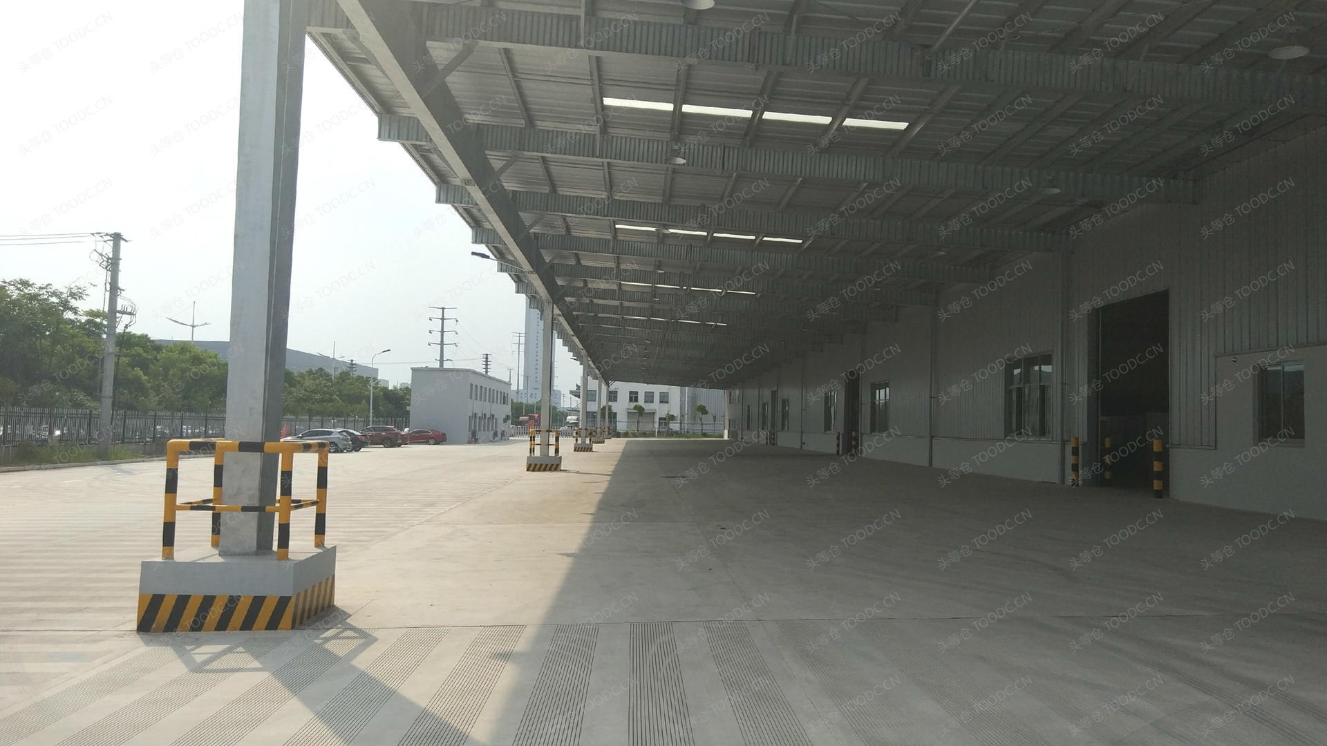 常熟碧溪单层仓库出租 可分割 带消防喷淋 带月台 层高10.8米 原房东 有产证 适合金属设备服装等_苏州常熟碧溪仓库厂房出租