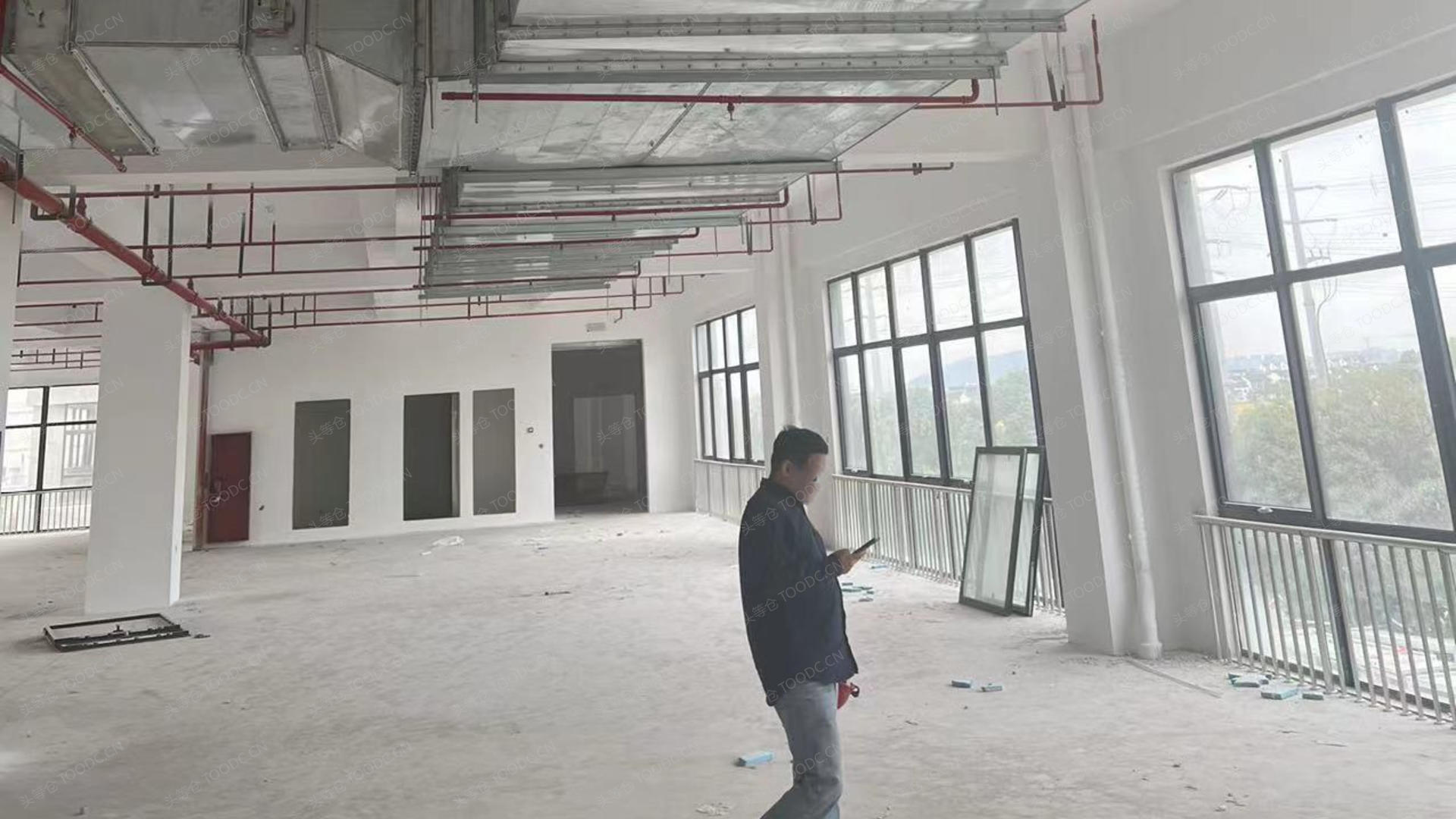 吴中临湖多层仓库出租 租期灵活 带消防喷淋 层高7.9米 独门独院 原房东 适合仓储等_苏州吴中临湖仓库厂房出租