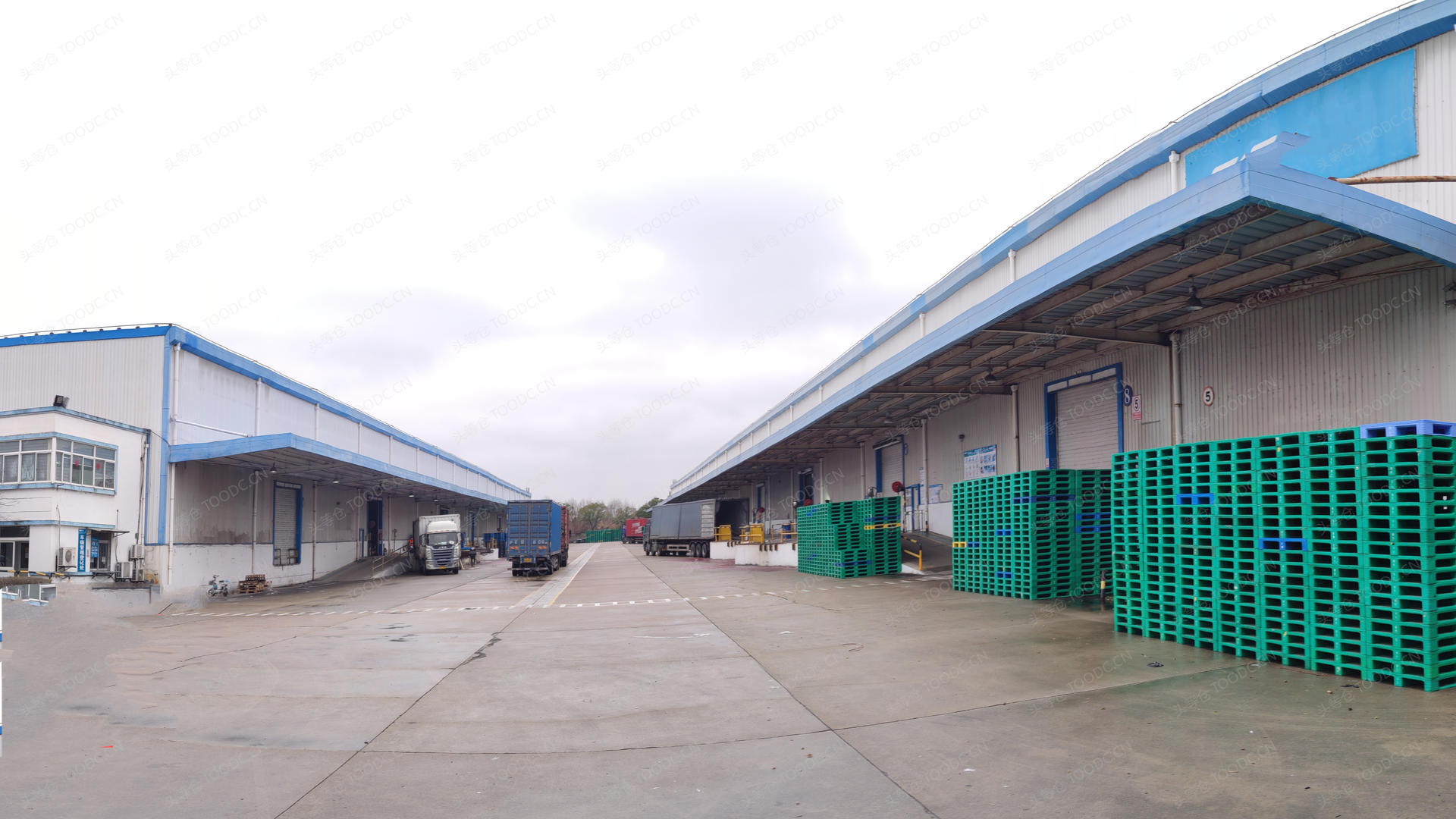 闵行江川路单层仓库出租 租期灵活 可分割 带消防喷淋 带月台 层高9米 有产证 适合仓储等_上海闵行江川路仓库厂房出租